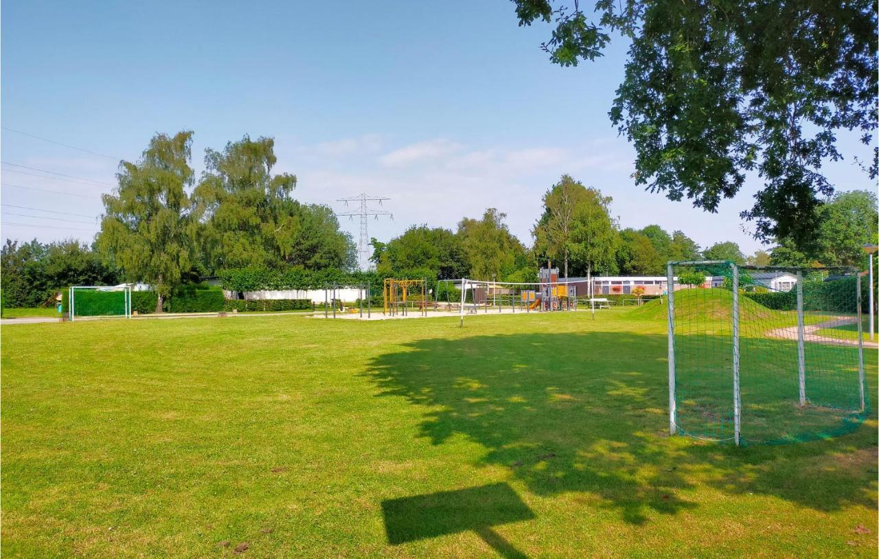 Stunning In With 2 Bedrooms, Wifi&outdoor Swimming Pool *